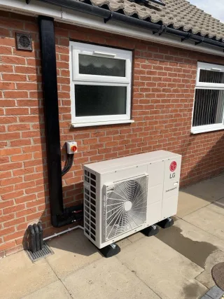 UK Eco Energy Solutions Ltd image 3
