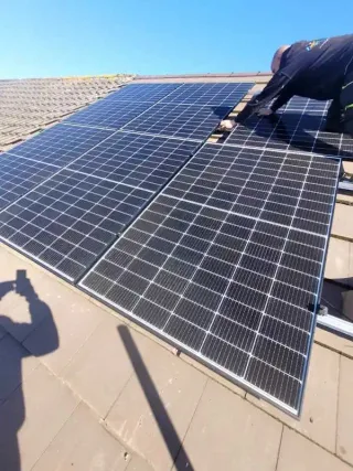 UK Solar Experts image 6