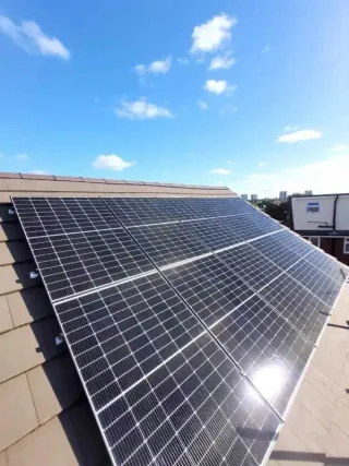 UK Solar Experts image 5